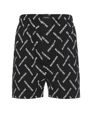 Balenciaga Pyjama Short in Black & White - Black. Size 46 (also in 50, 52).
