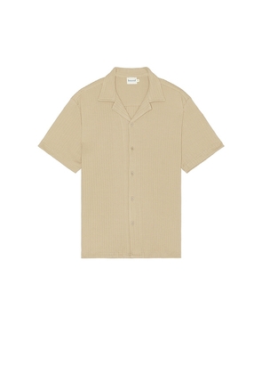 Bound Cuban Textured Short Sleeve Shirt in Beige. Size M, S, XL/1X.
