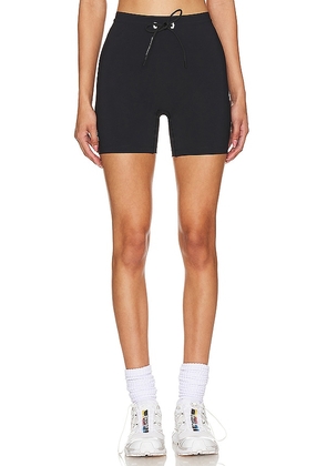 On Race Tight Shorts in Black. Size XL.