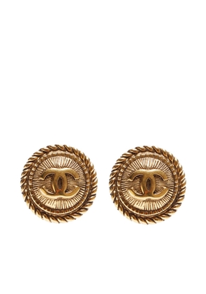 CHANEL Pre-Owned 1990s CC stud clip-on earrings - Gold