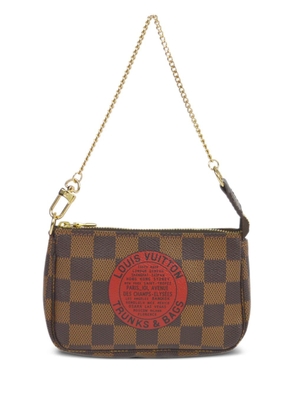 Louis Vuitton Pre-Owned 2009 Mini Pochette shoulder bag - Brown
