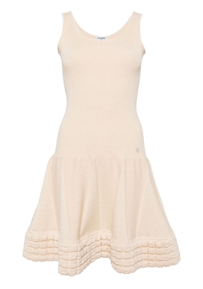 CHANEL Pre-Owned 2000 ribbed wool dress - Neutrals