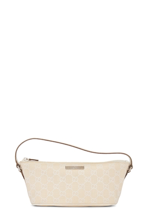 gucci Gucci GG Canvas Shoulder Bag in Cream - Cream. Size all.