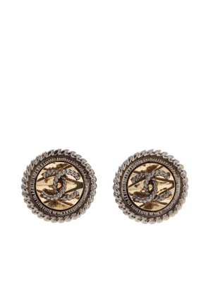 CHANEL Pre-Owned 2017 CC button earrings - Silver