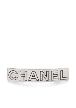 CHANEL Pre-Owned 1998 logo-engraved hair barrette - Silver