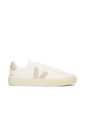 Veja Campo Sneaker in Extra White & Natural Suede - White. Size 39 (also in 40, 41, 42, 43, 44, 45, 46).