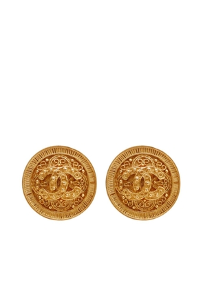 CHANEL Pre-Owned 1994 CC clip-on earrings - Gold