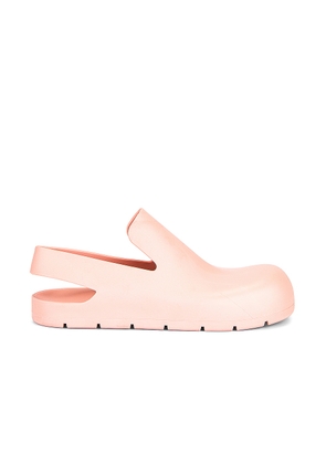 Bottega Veneta Puddle Sandals in Peachy - Pink. Size 38 (also in 39).
