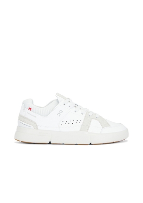 On Roger Clubhouse Sneaker in White. Size 8.5, 9.5.