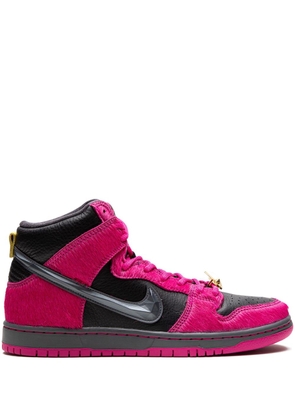 Nike SB Dunk High 'Run The Jewels' sneakers - Pink