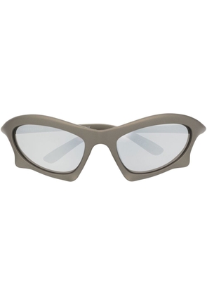 Balenciaga Eyewear logo-print sunglasses - Grey