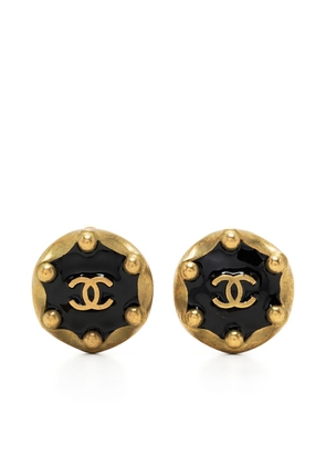 CHANEL Pre-Owned 1994 CC button earrings - Black