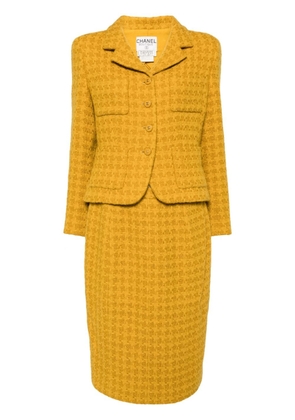 CHANEL Pre-Owned 1995 houndstooth tweed skirt suit - Yellow