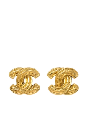 CHANEL Pre-Owned 1980-1990s CC diamond-quilted clip-on earrings - Gold