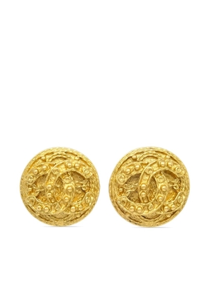 CHANEL Pre-Owned 1994 CC clip-on earrings - Gold