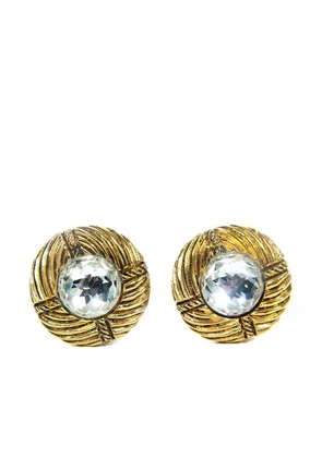 CHANEL Pre-Owned 1990s ribbed rhinestone clip-on earrings - Gold
