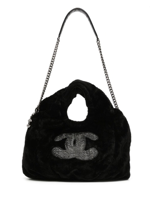 CHANEL Pre-Owned 2010-2011 CC patch velvet two-way bag - Black