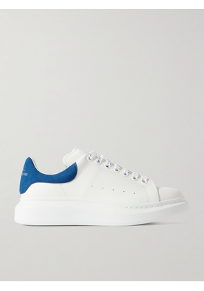 Alexander McQueen - Exaggerated-Sole Suede-Trimmed Leather Sneakers - Men - White - EU 39