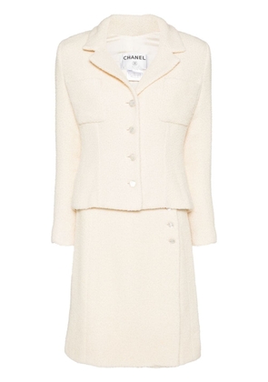 CHANEL Pre-Owned 2002 tweed skirt suit - Neutrals