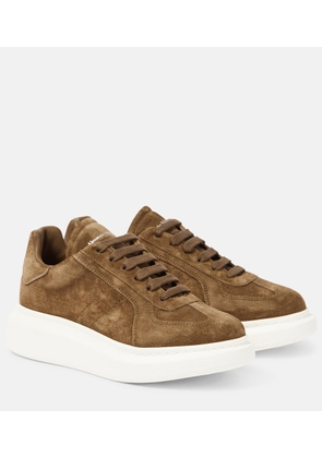 Alexander McQueen Oversized suede platform sneakers