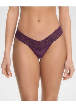 Signature Lace Low-Rise Thong