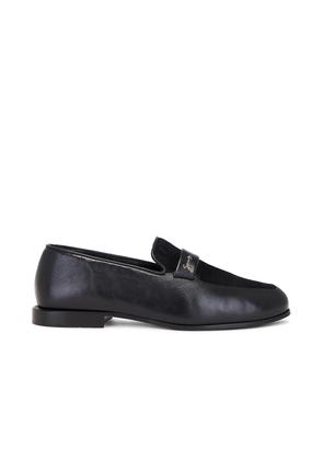 Givenchy Show Loafer in Black - Black. Size 41 (also in 42, 43, 45).