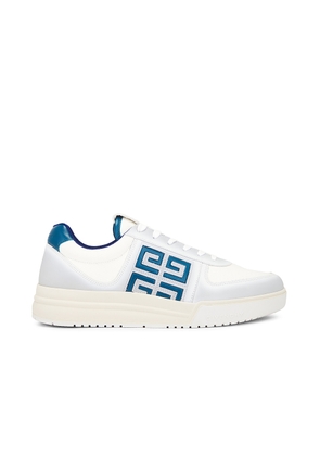 Givenchy G4 Low Top Sneakers in White & Blue - Blue. Size 43 (also in 42, 44, 45).