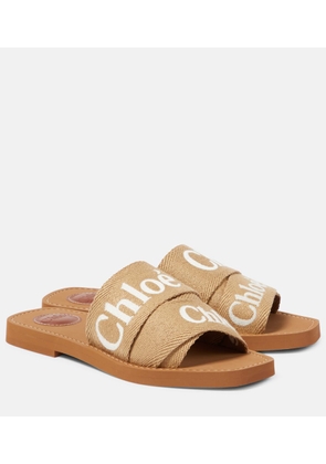 Chloé Woody logo canvas slides