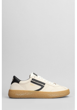 Puraai Sneakers In Beige Suede