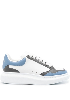 Alexander McQueen Oversized sneakers - White