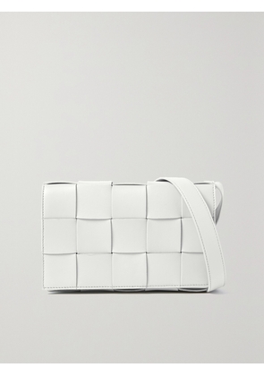 Bottega Veneta - Cassette Small Intrecciato Leather Shoulder Bag - White - One size