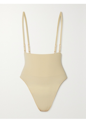 SKIMS - Core Control High Waist Thong - Clay - Neutrals - XXS,XS,S,M,L,XL,2XL,3XL,4XL