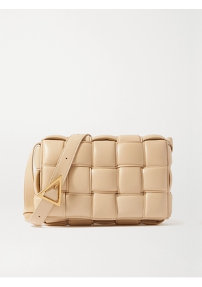 Bottega Veneta - Cassette Medium Padded Intrecciato Leather Shoulder Bag - Neutrals - One size