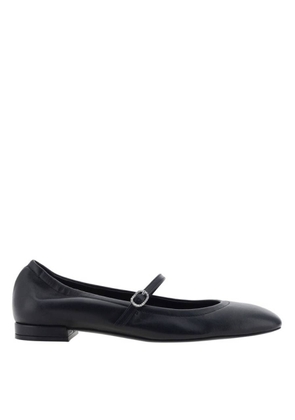 Stuart Weitzman Claris Leather Ballet Flats