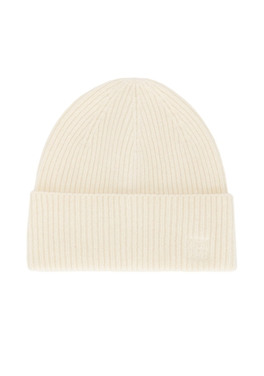 Toteme Ribbed Wool Beanie in Snow - Ivory. Size all.