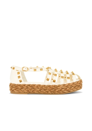 Valentino Garavani Rockstud Cork Espadrillas in Ivory & Naturale - Ivory. Size 36 (also in 37, 38, 39, 40, 41).