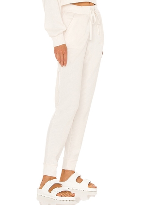 alo Muse Jogger in Ivory. Size L. Also in M.