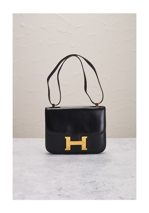 FWRD Renew Hermes 1976 Box Constance 23 Shoulder Bag in Black.