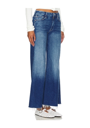 MOTHER Petite Lil' Roller Fray Jeans in Denim-Dark. Size 31P. Also in 29P, 32P.