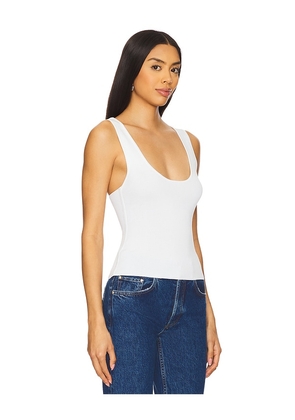 WeWoreWhat Deep V Top in White. Size L. Also in M, S, XS.