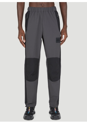 The North Face Lightweight Shell Suit Pants - Man Track Pants Black S