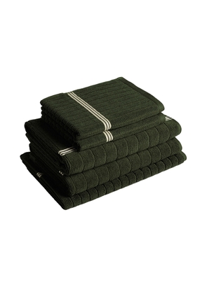 BAINA Essential Set in Moss - Dark Green. Size all.