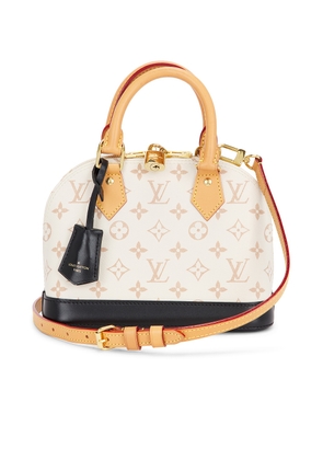louis vuitton Louis Vuitton Alma BB Handbag in White - White. Size all.