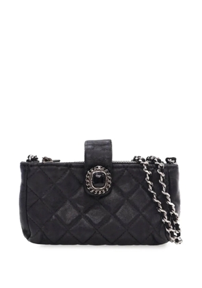 CHANEL Pre-Owned 2006-2008 Mini Quilted Lambskin Beaded Phone Holder With Chain crossbody bag - Black