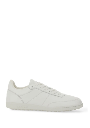 A. P.C. Sneaker moe