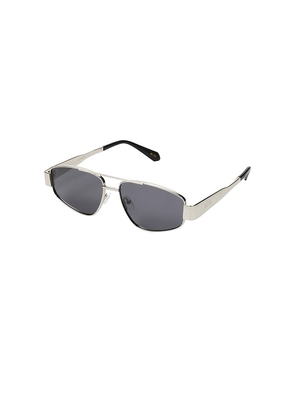 Banbe Earle Sunglasses in Metallic Silver.