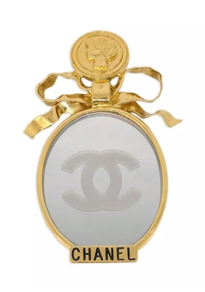 CHANEL Pre-Owned 1990-2000s bow-detailing mirror brooch - Gold