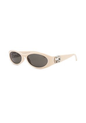 Gucci Hailey Oval Sunglasses in Ivory.