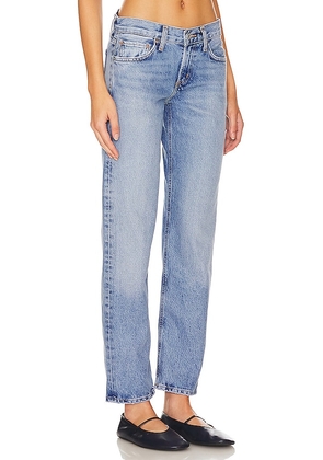 AGOLDE Amber Low Rise Straight Jeans in Denim-Light. Size 27. Also in 24, 25, 26, 28, 29, 30, 31, 32, 33, 34.