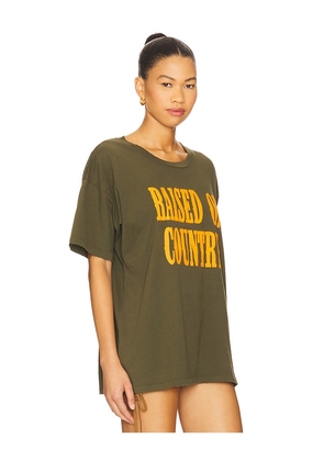 DAYDREAMER Raised On Country Merch Tee in Army. Size L. Also in M, S, XL, XS.
